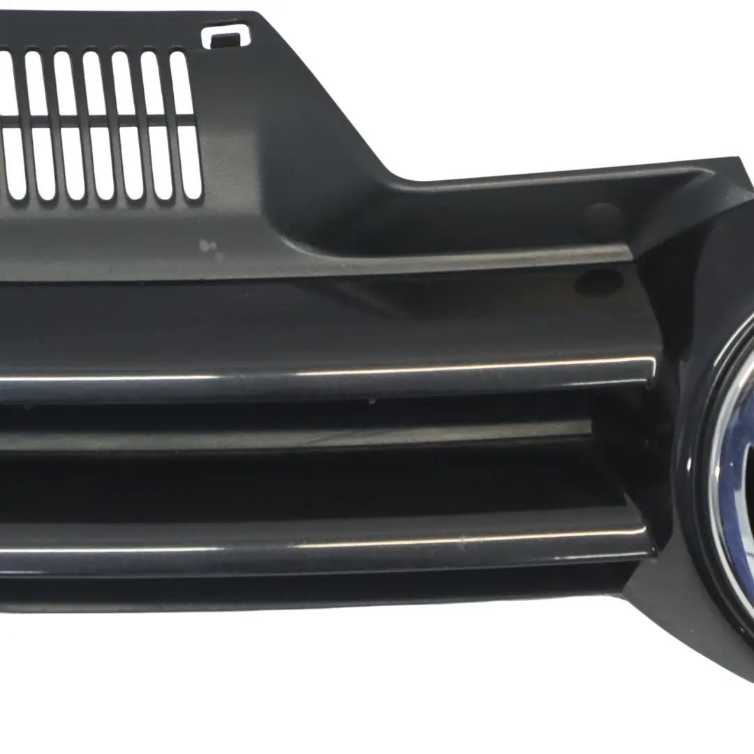1K Grill Atrapa Chłodnicy Emblemat Czarna do Volkswagen Golf o numerze 1K0853651A Volkswagen Golf 1K Grill Atrapa Chłodnicy Emblemat Czarna - SKU 1K0853651A - Numer Części 1K0853651A