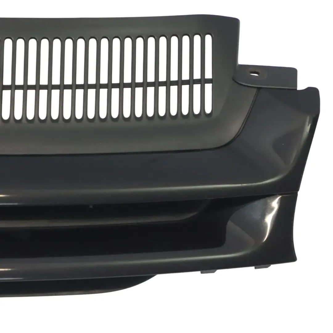 Volkswagen Golf 1K Panneau garniture pare chocs avant Emblème central - SKU 1K0853651A - Numéro de pièce 1K0853651A