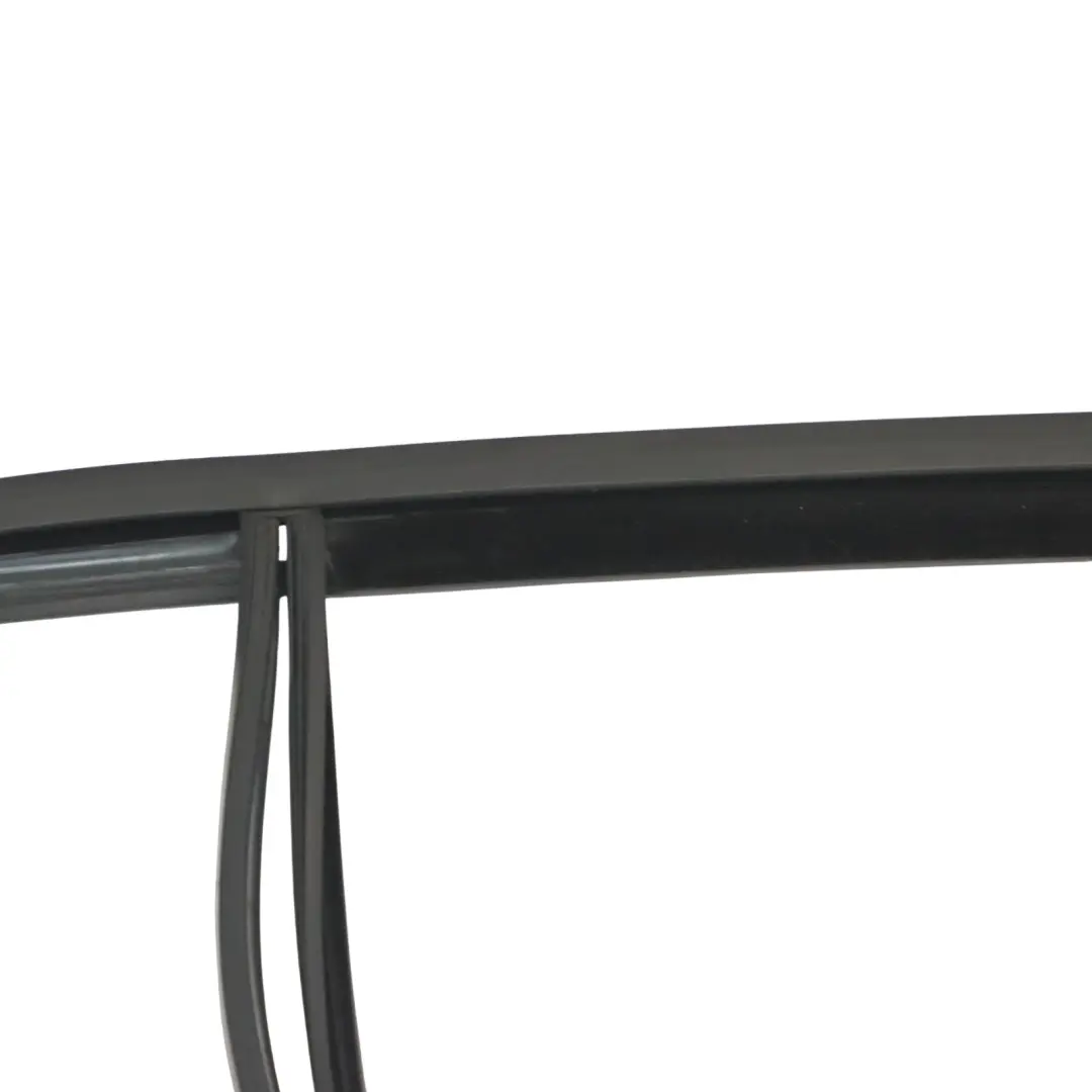 1K Uszczelka Szyby Prawy Tył do Volkswagen Golf o numerze 1K6845211L Volkswagen Golf 1K Uszczelka Szyby Prawy Tył - SKU 1K6845211L - Numer Części 1K6845211L