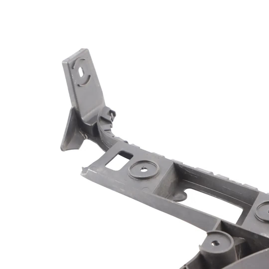 Support Rail Guide Pare-Chocs Arrière Gauche pour Volkswagen Touran 1T à propos du numéro de pièce 1T0807393D Volkswagen Touran 1T Support Rail Guide Pare-Chocs Arrière Gauche - SKU 1T0807393D - Numéro de pièce 1T0807393D