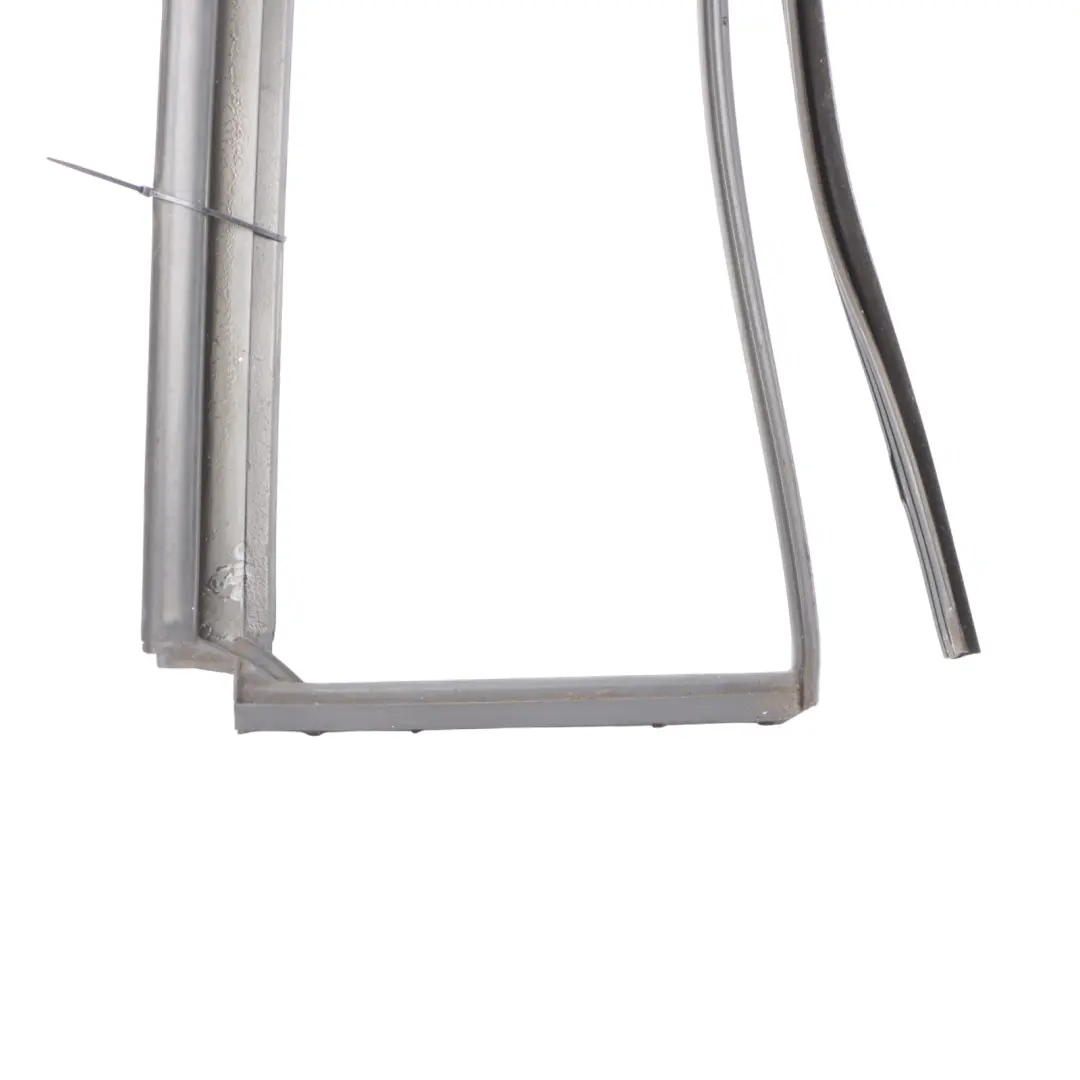 Door Gasket Seal Right O/S Window Strip Seal 1T0845212 to Volkswagen Touran 1T Rear with Part number 1T0839432E Volkswagen Touran 1T Rear Door Gasket Seal Right O/S Window Strip Seal 1T0845212 - SKU 1T0839432E-1 - Part number 1T0839432E