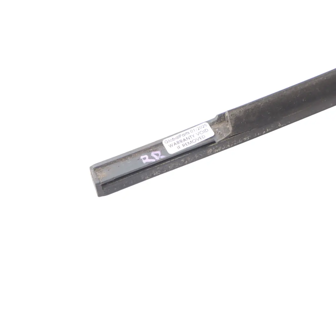 Outer Window Gasket Weatherstrip Right O/S to Volkswagen Touran 1T Rear with Part number 1T0839478E Volkswagen Touran 1T Rear Outer Window Gasket Weatherstrip Right O/S - SKU 1T0839478E - Part number 1T0839478E