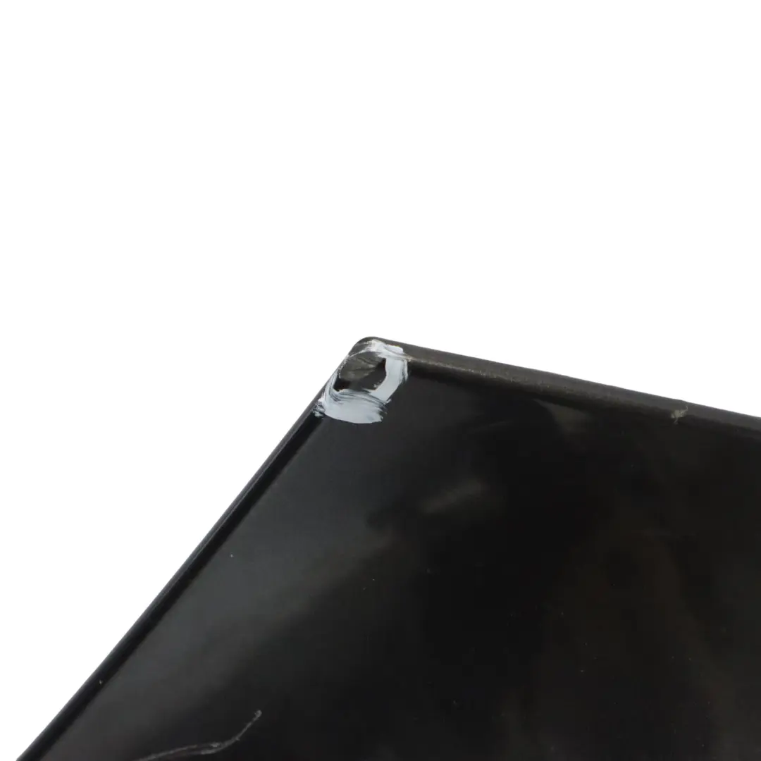 Osłona Wykończenie Klapy Pokrywy Bagażnika Sophisto Grey 2 B90 do BMW F07 GT o numerze 2166088 BMW F07 GT Osłona Wykończenie Klapy Pokrywy Bagażnika Sophisto Grey 2 B90 - SKU 2166088-SBR1 - Numer Części 2166088