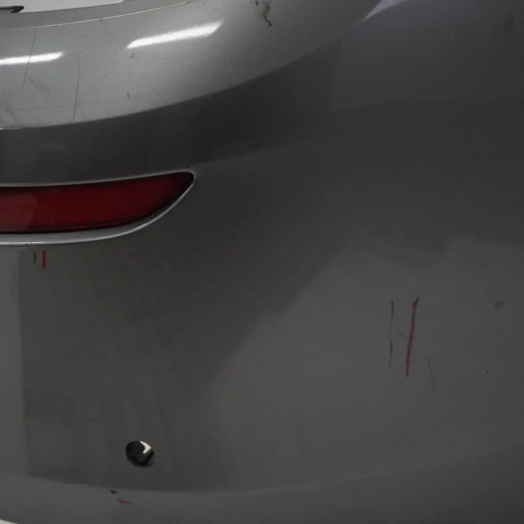 Zderzak Tylny M-Pakiet PDC Spacegrau Grey Metallic - A52 do BMW F10 o numerze 2223018 BMW F10 Zderzak Tylny M-Pakiet PDC Spacegrau Grey Metallic - A52 - SKU 2223018-SCG - Numer Części 2223018