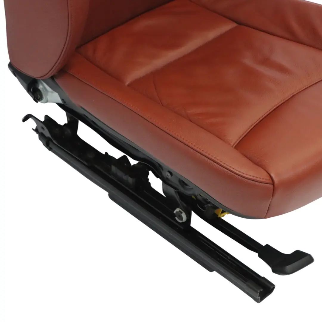 Sedile Anteriore Sinistro Interno Pelle Nevada Rosso Marrone per BMW X1 E84 con numero di parte 2992623 BMW X1 E84 Sedile Anteriore Sinistro Interno Pelle Nevada Rosso Marrone - SKU 2992623-2 - Numero di parte 2992623