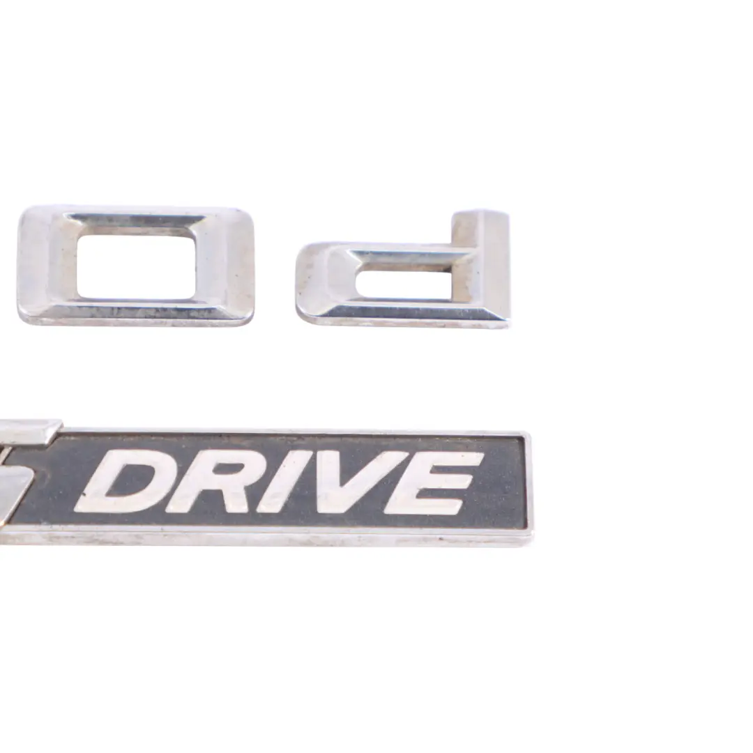  Emblème Collé Sur Couvercle Coffre Arrière BMW X1 E84 Lettrage 20D S Drive - SKU 2993471 - Numéro de pièce 2993471