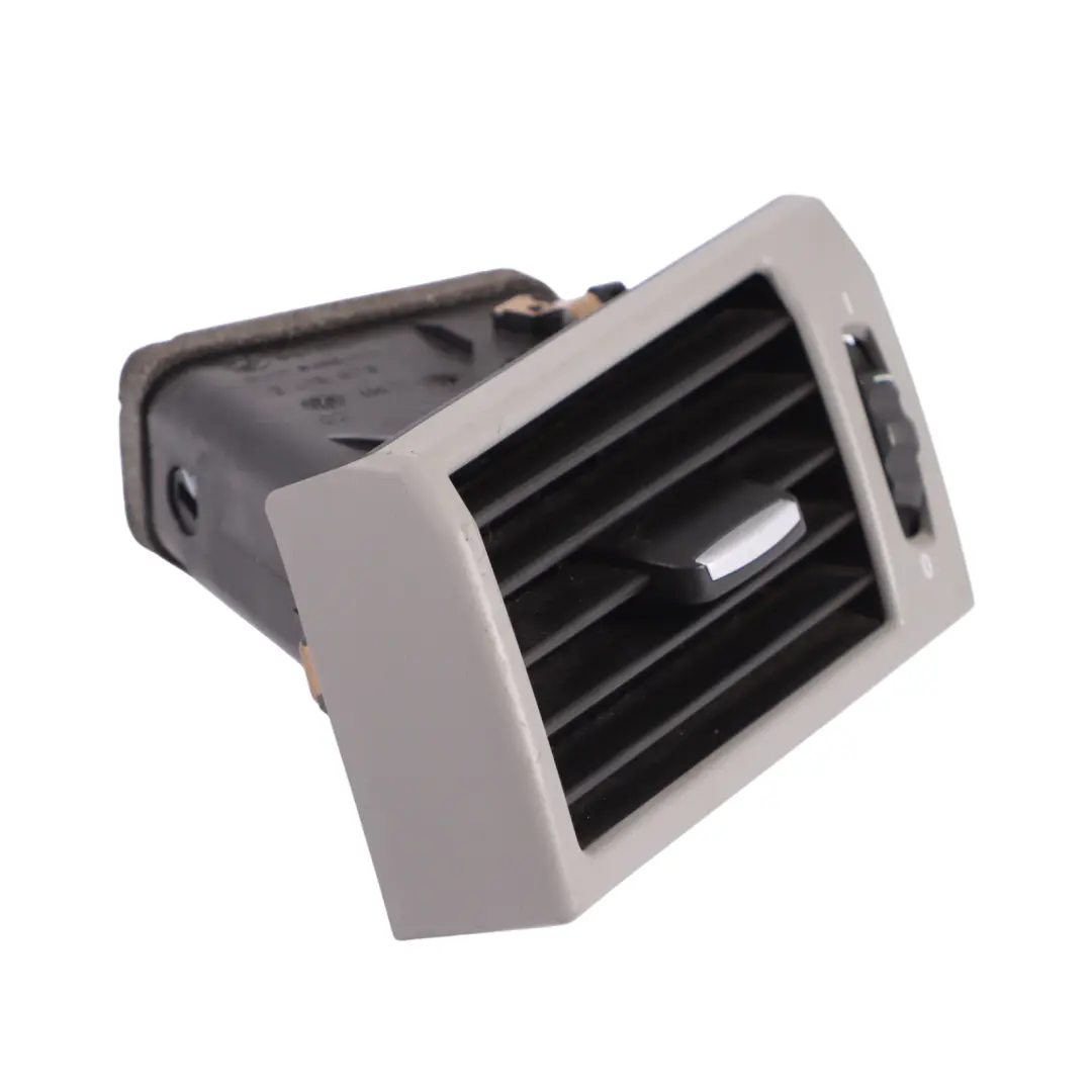 Rejilla Entrada Aire Fresco Izquierda para Bmw E83 con número de pieza 3420585 Bmw E83 Rejilla Entrada Aire Fresco Izquierda - SKU 3420585 - Número de pieza 3420585