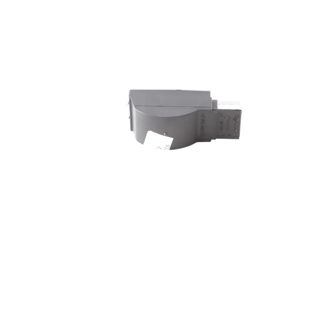Volkswagen Audi Skoda Seat Interior Courtesy Light Lamp Door Card - SKU 3B0947415B-1 - Part number 3B0947415B