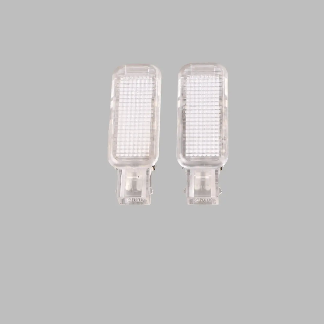 Juego De Luces Interiores Para El Asiento para Volkswagen Audi Skoda con número de pieza 3B0947415B Volkswagen Audi Skoda Juego De Luces Interiores Para El Asiento - SKU 3B0947415B - Número de pieza 3B0947415B