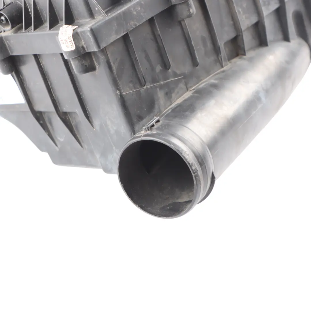 Filter Box Air Intake Silencer Housing Filter Box to Audi A3 8P Air with Part number 3C0129601CA Audi A3 8P Air Filter Box Air Intake Silencer Housing Filter Box - SKU 3C0129601CA - Part number 3C0129601CA