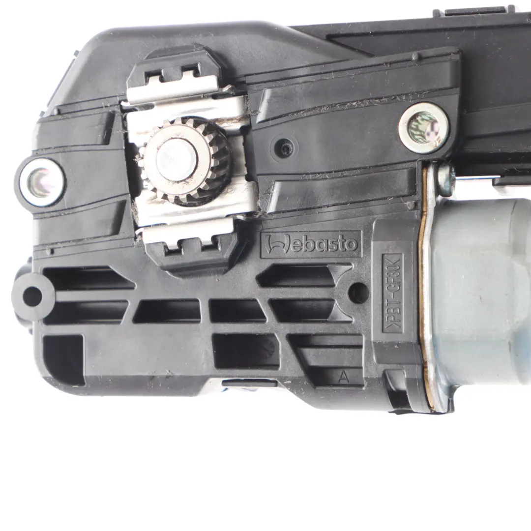 Sunroof Motor Sun Roof to Audi A4 A6 Electric with Part number 3G5877795 Audi A4 A6 Electric Sunroof Motor Sun Roof - SKU 3G5877795 - Part number 3G5877795