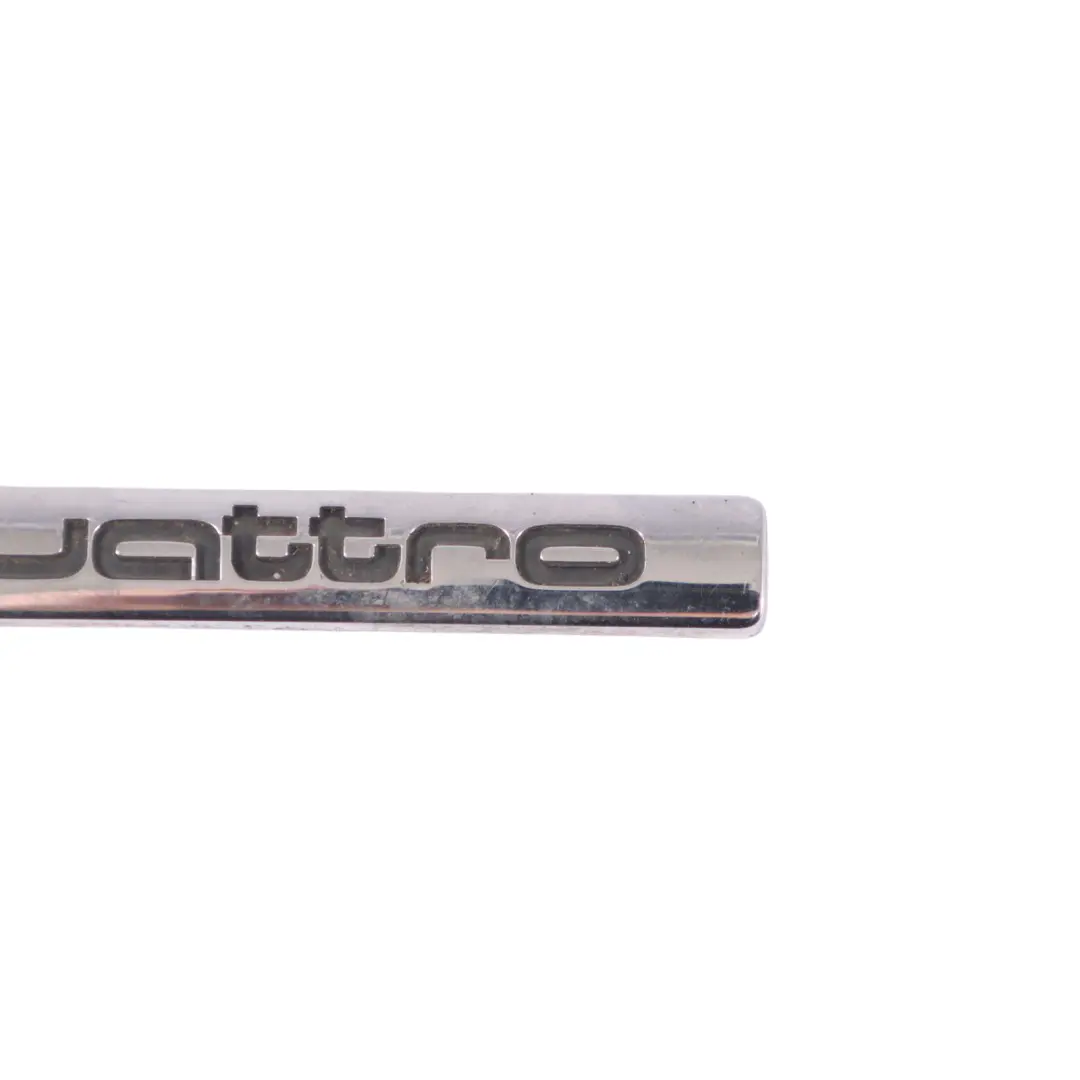 Audi Q5 8R portellone posteriore bagagliaio emblema logo QUATTRO - SKU 4B0853737D - Numero di parte 4B0853737D