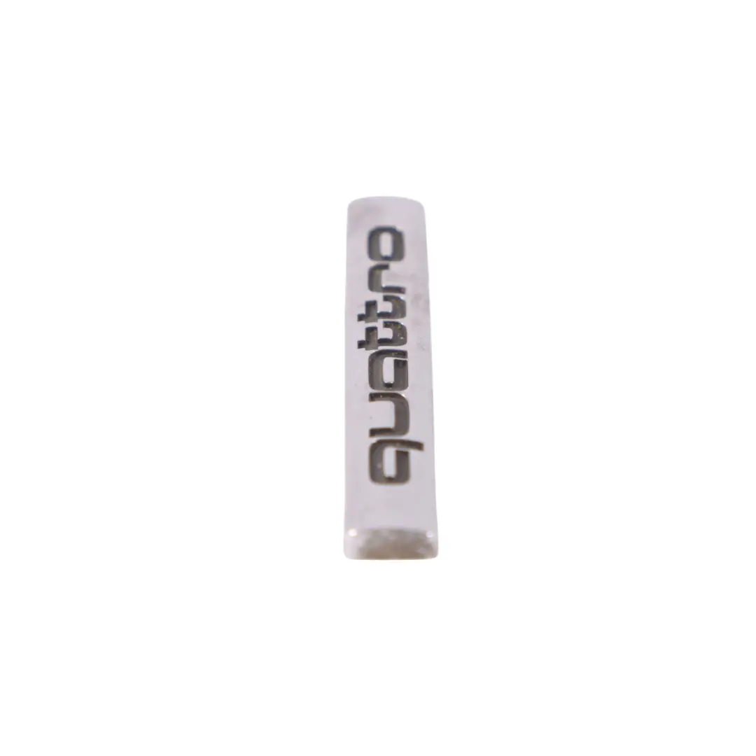 Audi Q5 8R Badge couvercle arrière Emblème coffre Logo QUATTRO - SKU 4B0853737D - Numéro de pièce 4B0853737D