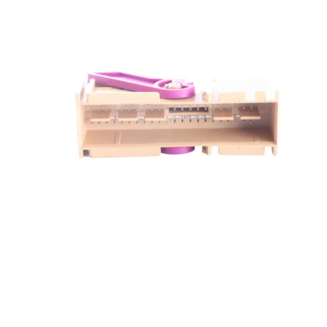 Toma de enchufe del mazo de cables de la puerta delantera para Audi RS4 B8 con número de pieza 4E0941817A Audi RS4 B8 Toma de enchufe del mazo de cables de la puerta delantera - SKU 4E0941817A - Número de pieza 4E0941817A