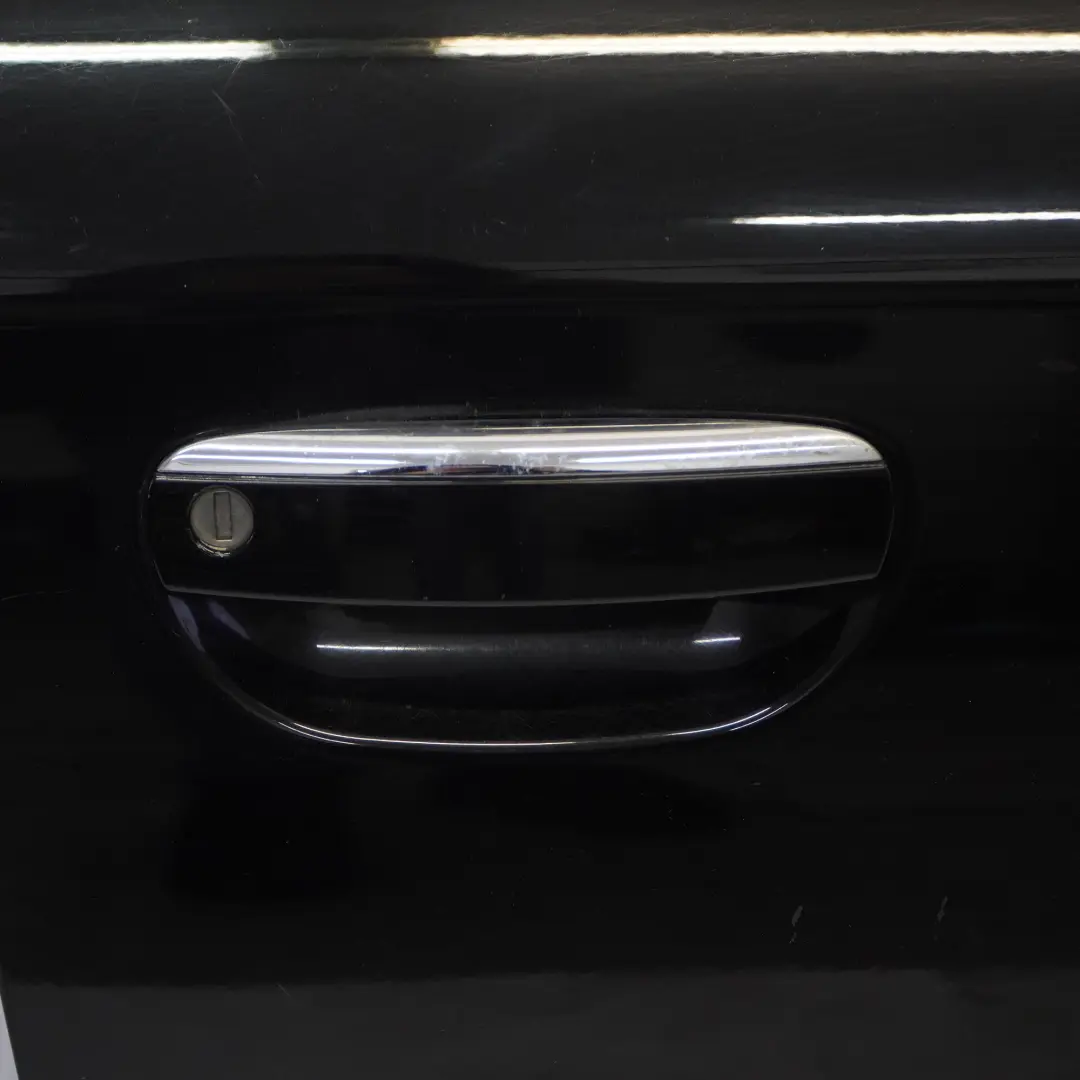 Porta Anteriore Destra Brilliant Black Metallic Nero - Y9B per Audi A6 C6 con numero di parte 4F0831052F Audi A6 C6 Porta Anteriore Destra Brilliant Black Metallic Nero - Y9B - SKU 4F0831052F-BBL - Numero di parte 4F0831052F