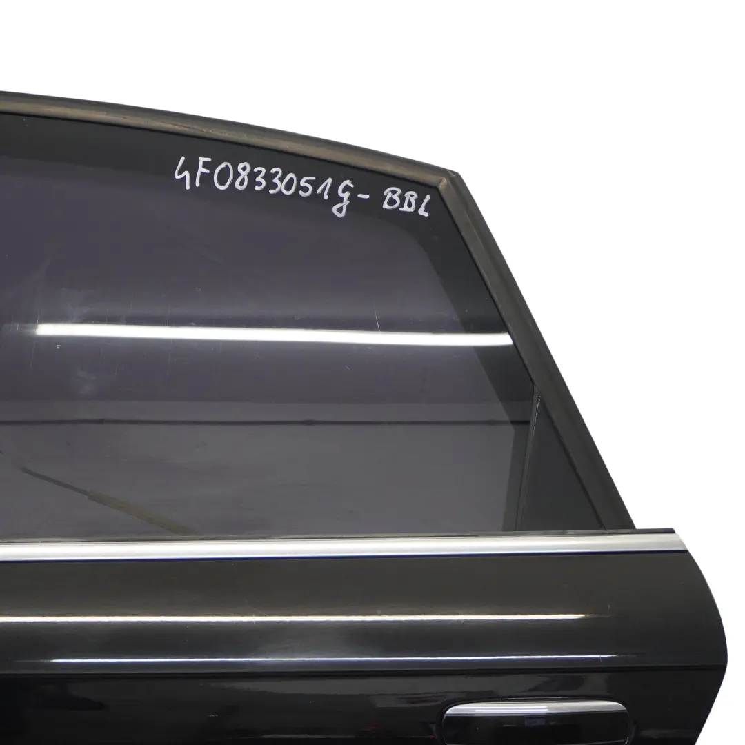 Porta Posteriore Sinistra Brilliant Black Metallic - Y9B per Audi A6 C6 Avant con numero di parte 4F0833051G Audi A6 C6 Avant Porta Posteriore Sinistra Brilliant Black Metallic - Y9B - SKU 4F0833051G-BBL - Numero di parte 4F0833051G