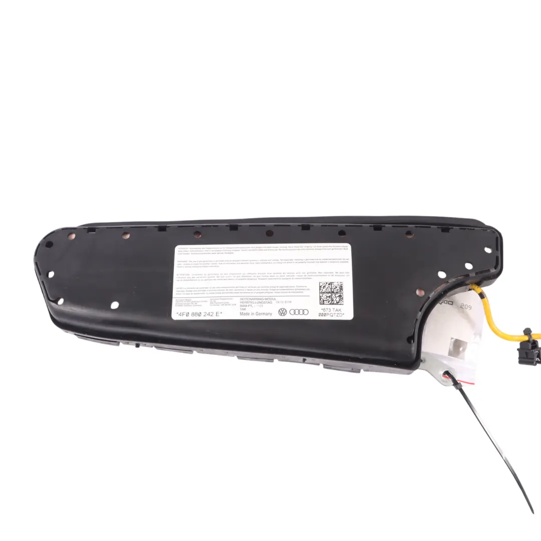 Poduszka Powietrzna Airbag Fotela Przód Prawo do Audi A6 C6 o numerze 4F0880242G Audi A6 C6 Poduszka Powietrzna Airbag Fotela Przód Prawo - SKU 4F0880242G - Numer Części 4F0880242G