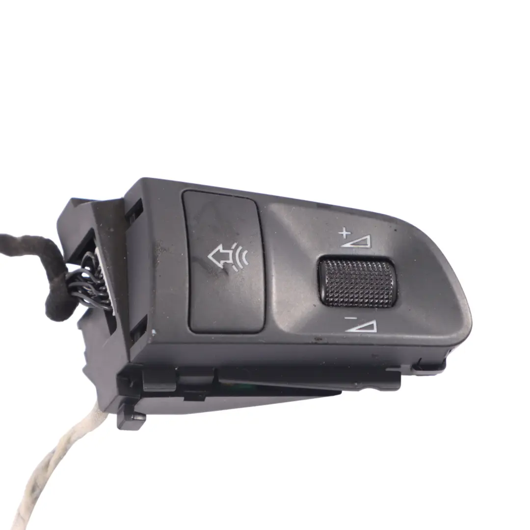 Lenkrad Schalter Multifunktion Staste für Audi A3 8P mit Teilenummer 4F0951527A Audi A3 8P Lenkrad Schalter Multifunktion Staste - SKU 4F0951527A - Teilenummer 4F0951527A