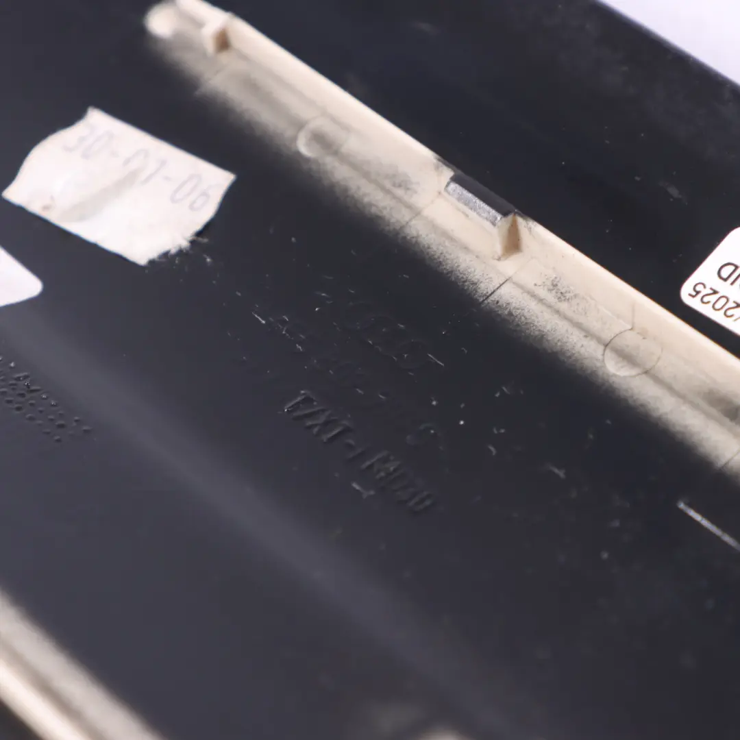 Flap Cover Fill In Flap Filler Cap Brilliant Black Metallic LY9B to Audi A6 C6 Fuel with Part number 4F5809907C-BBL Audi A6 C6 Fuel Flap Cover Fill In Flap Filler Cap Brilliant Black Metallic LY9B - SKU 4F5809907C-BBL - Part number 4F5809907C-BBL