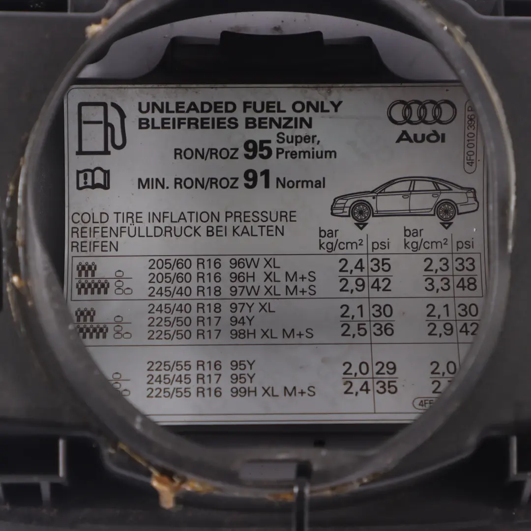 Embellecedor tapa tapa depósito combustible del Audi A6 C6 para con número de pieza 4F5809999G Embellecedor tapa tapa depósito combustible del Audi A6 C6 - SKU 4F5809999G - Número de pieza 4F5809999G