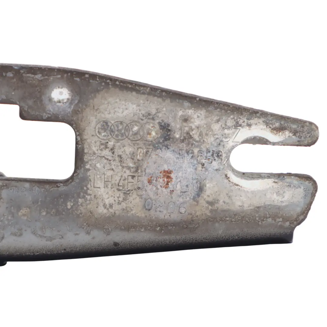 Charnière hayon coffre gauche Berline Noir brillant métallisé - Y9B pour Audi A6 C6 à propos du numéro de pièce 4F5827301D Audi A6 C6 Charnière hayon coffre gauche Berline Noir brillant métallisé - Y9B - SKU 4F5827301D-BBL - Numéro de pièce 4F5827301D