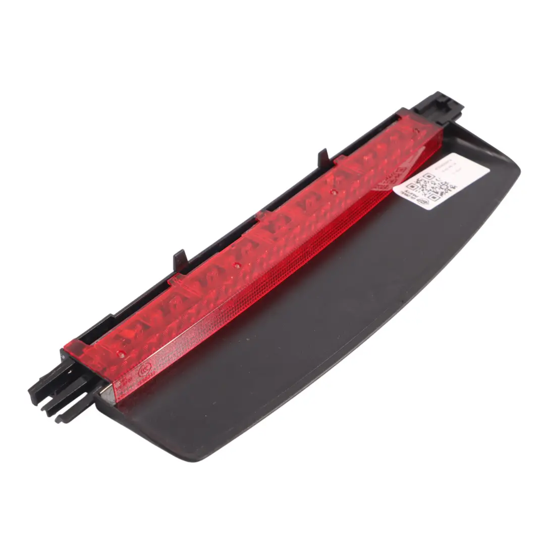 Luce Freno Posteriore Terza Luce Stop per Audi A6 C6 con numero di parte 4F5945097A Audi A6 C6 Luce Freno Posteriore Terza Luce Stop - SKU 4F5945097A - Numero di parte 4F5945097A