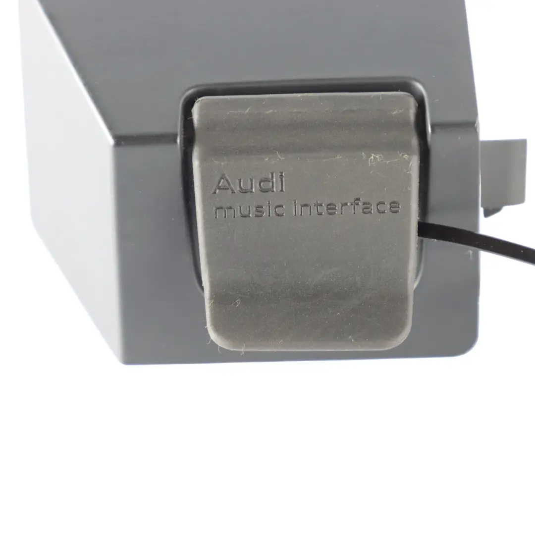 Audi A7 4G8 Osłona Zaślepka Gniazda MMI - SKU 4G0035909 - Numer Części 4G0035909