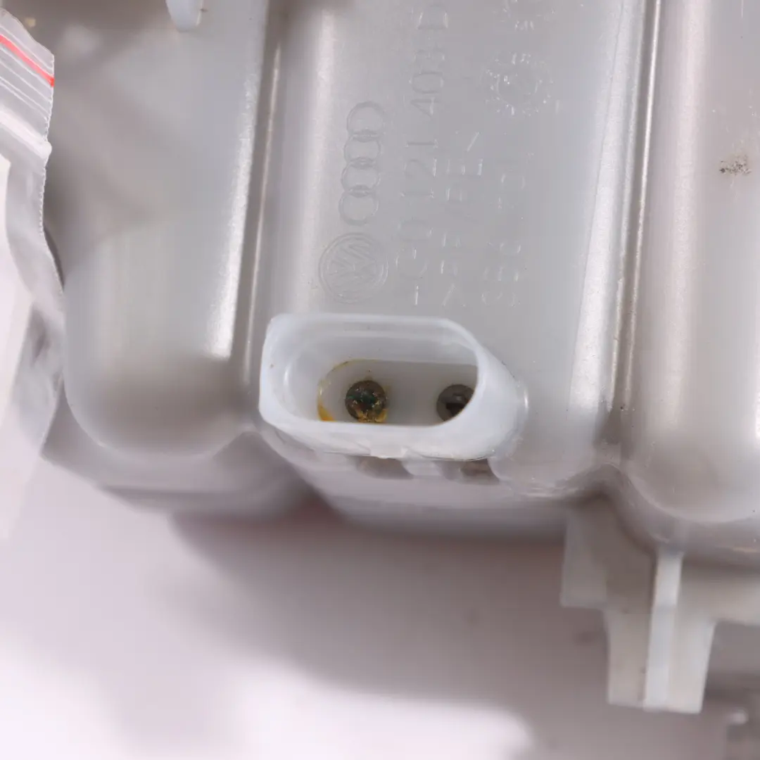 Tanque De Expansión Cabezal Depósito Refrigerante Botella para Audi A6 C7 con número de pieza 4G0121403D Audi A6 C7 Tanque De Expansión Cabezal Depósito Refrigerante Botella - SKU 4G0121403D - Número de pieza 4G0121403D