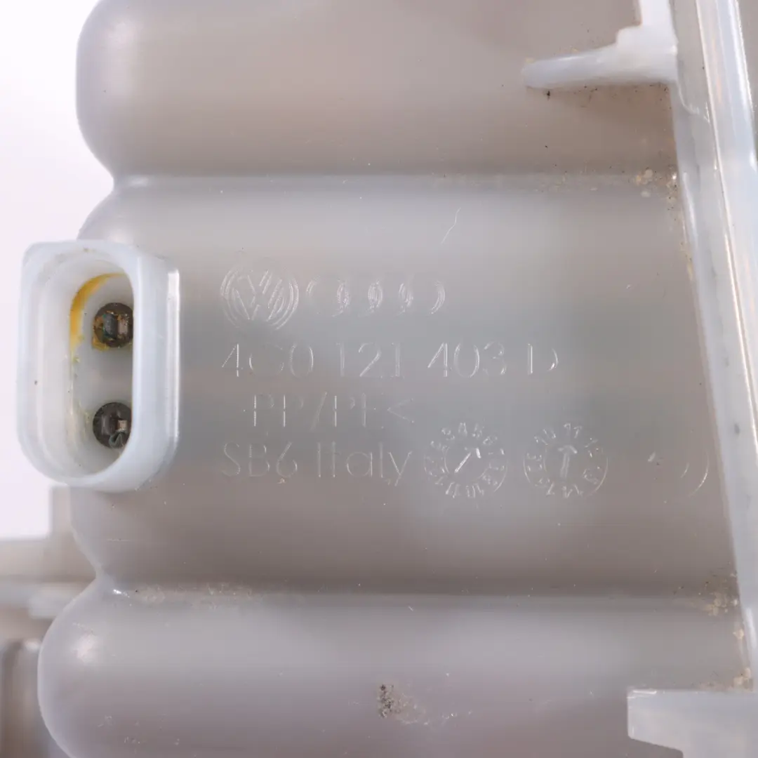 Tanque De Expansión Cabezal Depósito Refrigerante Botella para Audi A6 C7 con número de pieza 4G0121403D Audi A6 C7 Tanque De Expansión Cabezal Depósito Refrigerante Botella - SKU 4G0121403D - Número de pieza 4G0121403D
