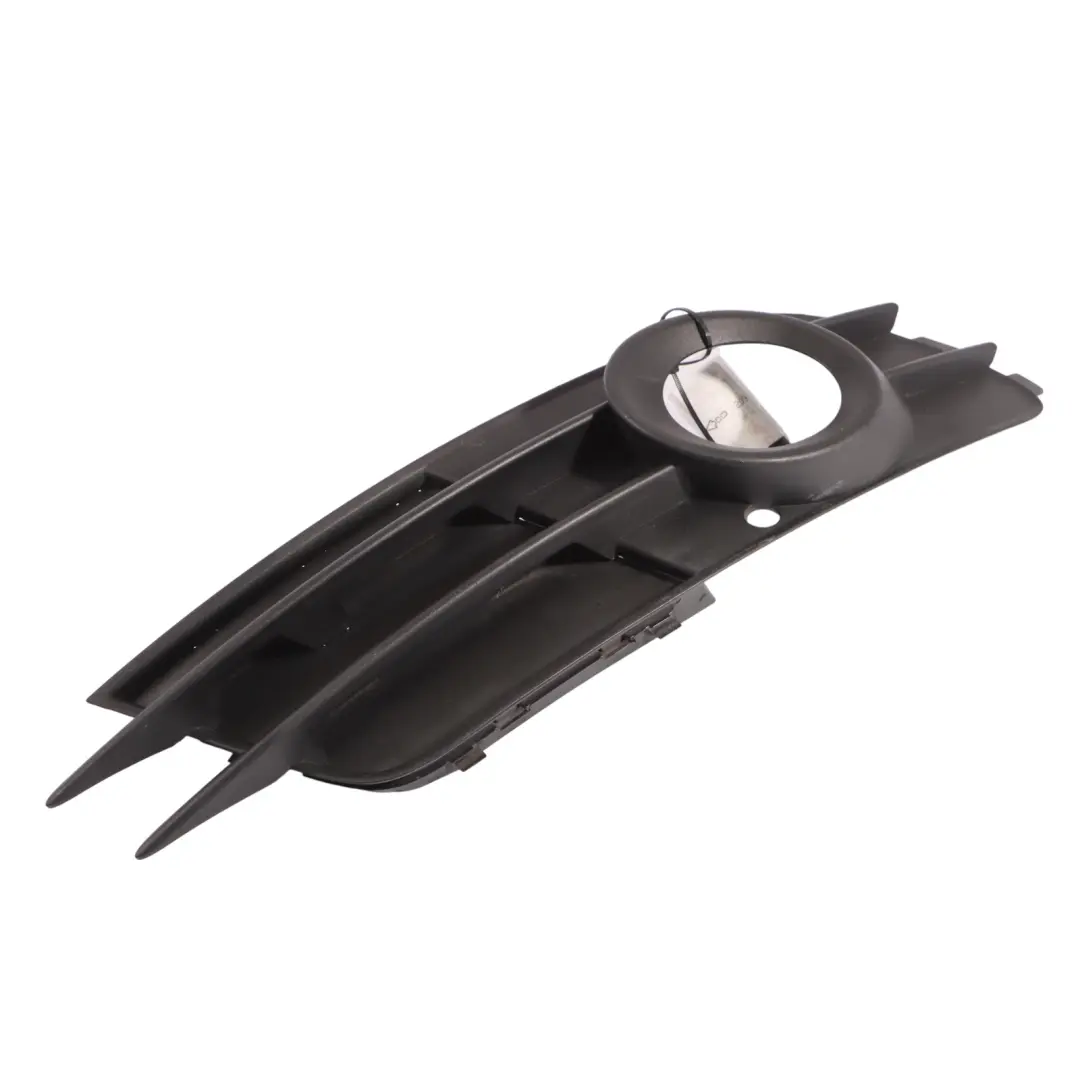 Front Stoß Stange Nebel Werfer Umgebung Trim Grill Links für Audi A6 C6 mit Teilenummer 4G0807151 Audi A6 C6 Front Stoß Stange Nebel Werfer Umgebung Trim Grill Links - SKU 4G0807151 - Teilenummer 4G0807151