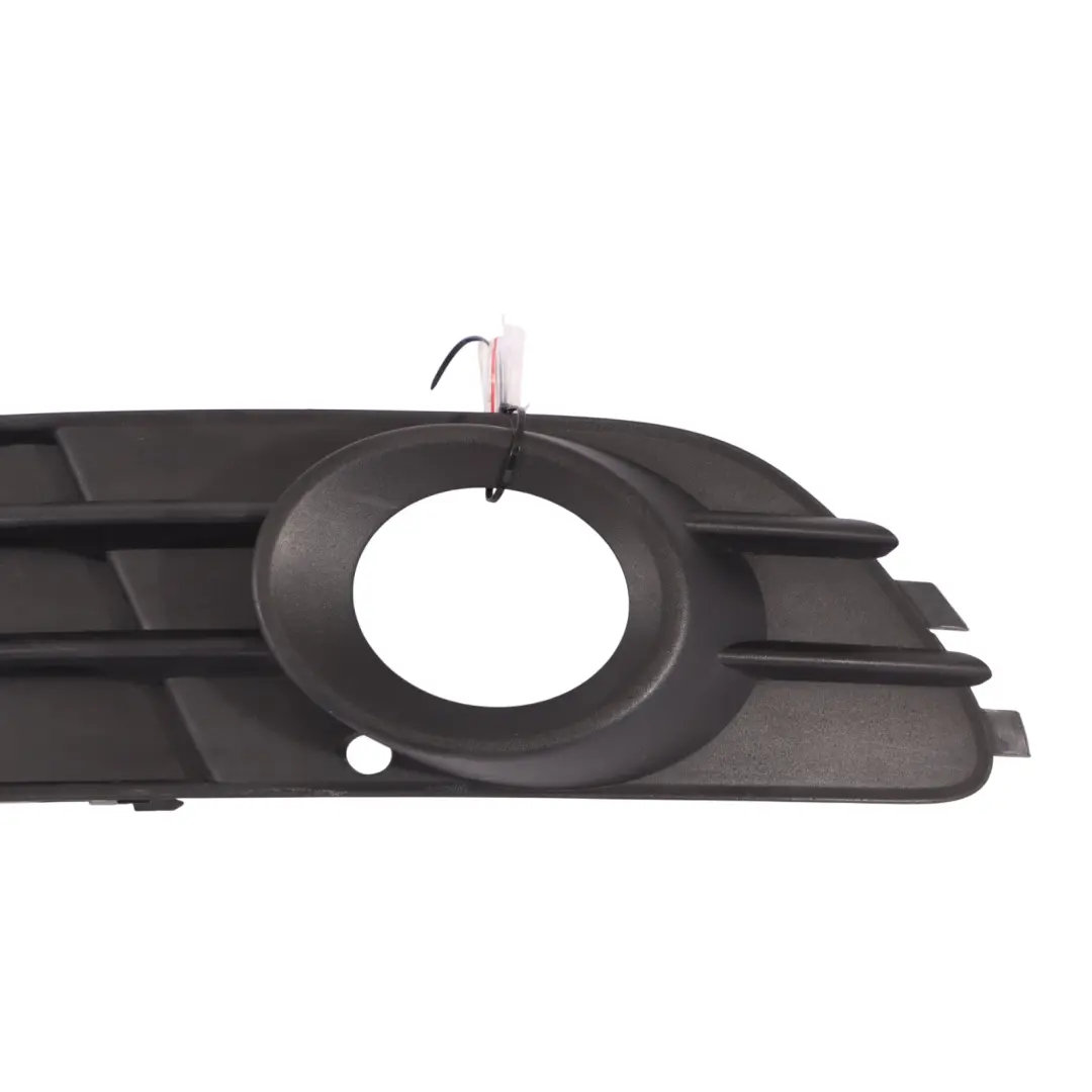 Front Stoß Stange Nebel Werfer Umgebung Trim Grill Links für Audi A6 C6 mit Teilenummer 4G0807151 Audi A6 C6 Front Stoß Stange Nebel Werfer Umgebung Trim Grill Links - SKU 4G0807151 - Teilenummer 4G0807151