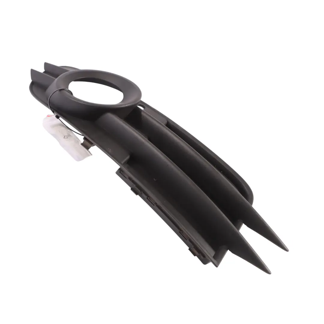 Kratka Grill Zderzaka Lewy Przód do Audi A6 C6 o numerze 4G0807151 Audi A6 C6 Kratka Grill Zderzaka Lewy Przód - SKU 4G0807151 - Numer Części 4G0807151