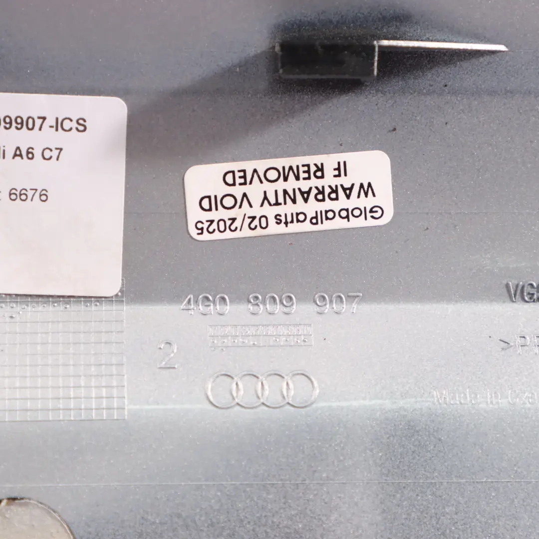 Coperchio Sportello Riempimento Carburante Ice Silver X7W per Audi A6 C7 con numero di parte 4G0809907 Audi A6 C7 Coperchio Sportello Riempimento Carburante Ice Silver X7W - SKU 4G0809907-ICS - Numero di parte 4G0809907