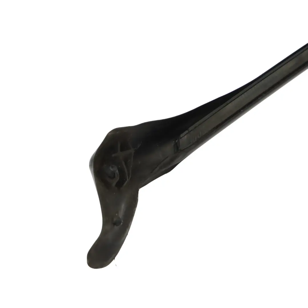 Front Window Guide Rail Seal Gasket Rubber Right O/S to Audi A6 C7 with Part number 4G0837440G Audi A6 C7 Front Window Guide Rail Seal Gasket Rubber Right O/S - SKU 4G0837440G - Part number 4G0837440G