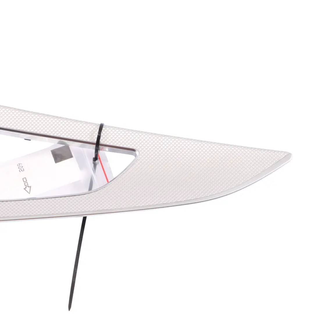 Moldura De Panel De Puerta Trasera Aluminio Izquierda para Audi A6 C7 con número de pieza 4G0867419B Audi A6 C7 Moldura De Panel De Puerta Trasera Aluminio Izquierda - SKU 4G0867419B - Número de pieza 4G0867419B