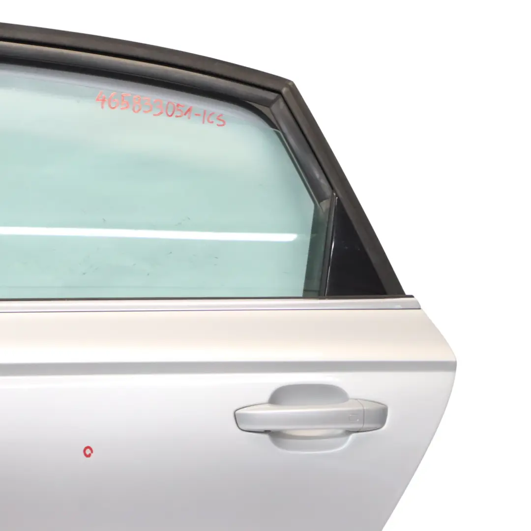 Porta Posteriore Sinistra Pannello Ice Silver Metallic - X7W per Audi A6 C7 4G con numero di parte 4G5833051 Audi A6 C7 4G Porta Posteriore Sinistra Pannello Ice Silver Metallic - X7W - SKU 4G5833051-ICS - Numero di parte 4G5833051