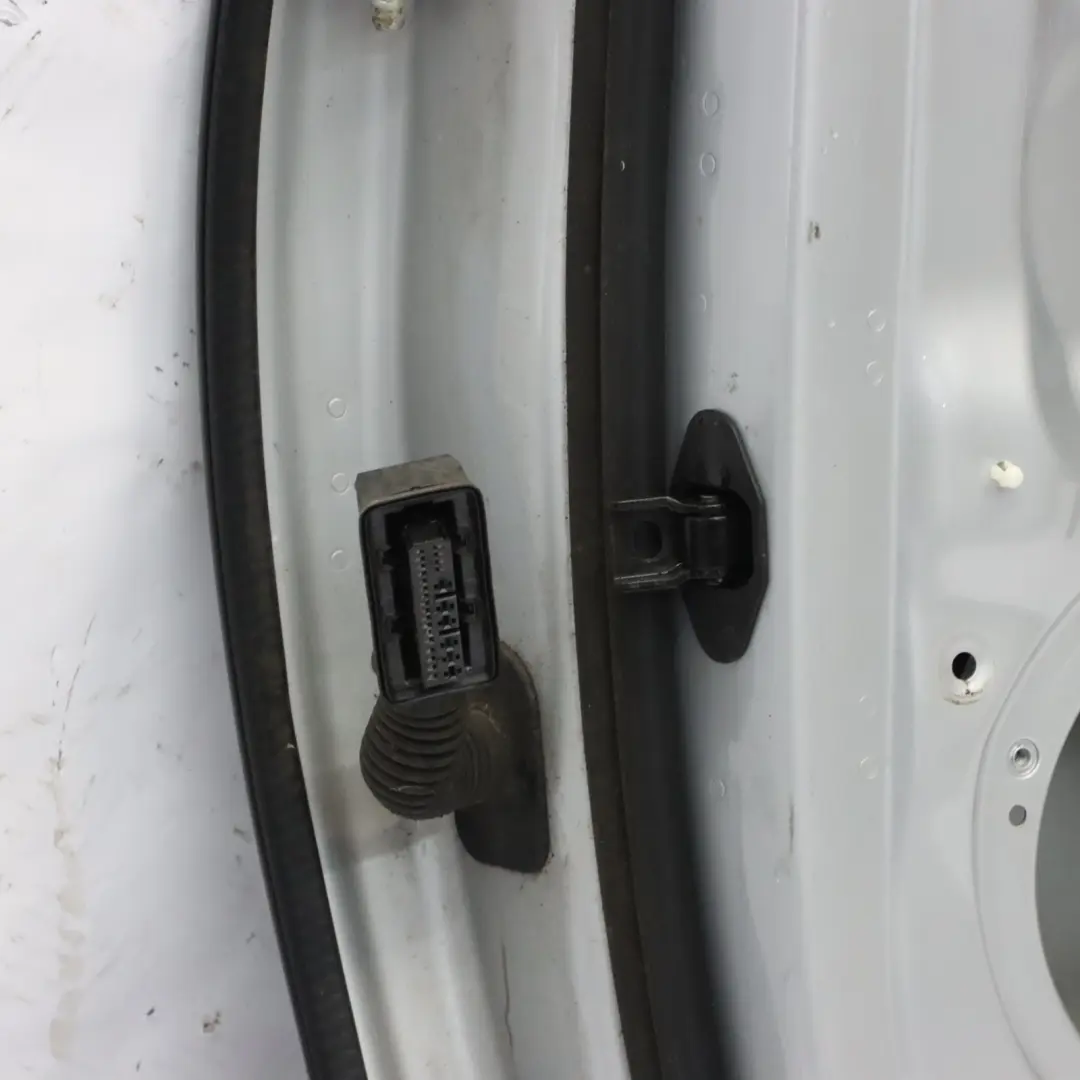 Audi A6 C7 4G Door Rear Right O/S Covering Ice Silver Metallic - X7W - SKU 4G5833052-ICS - Part number 4G5833052