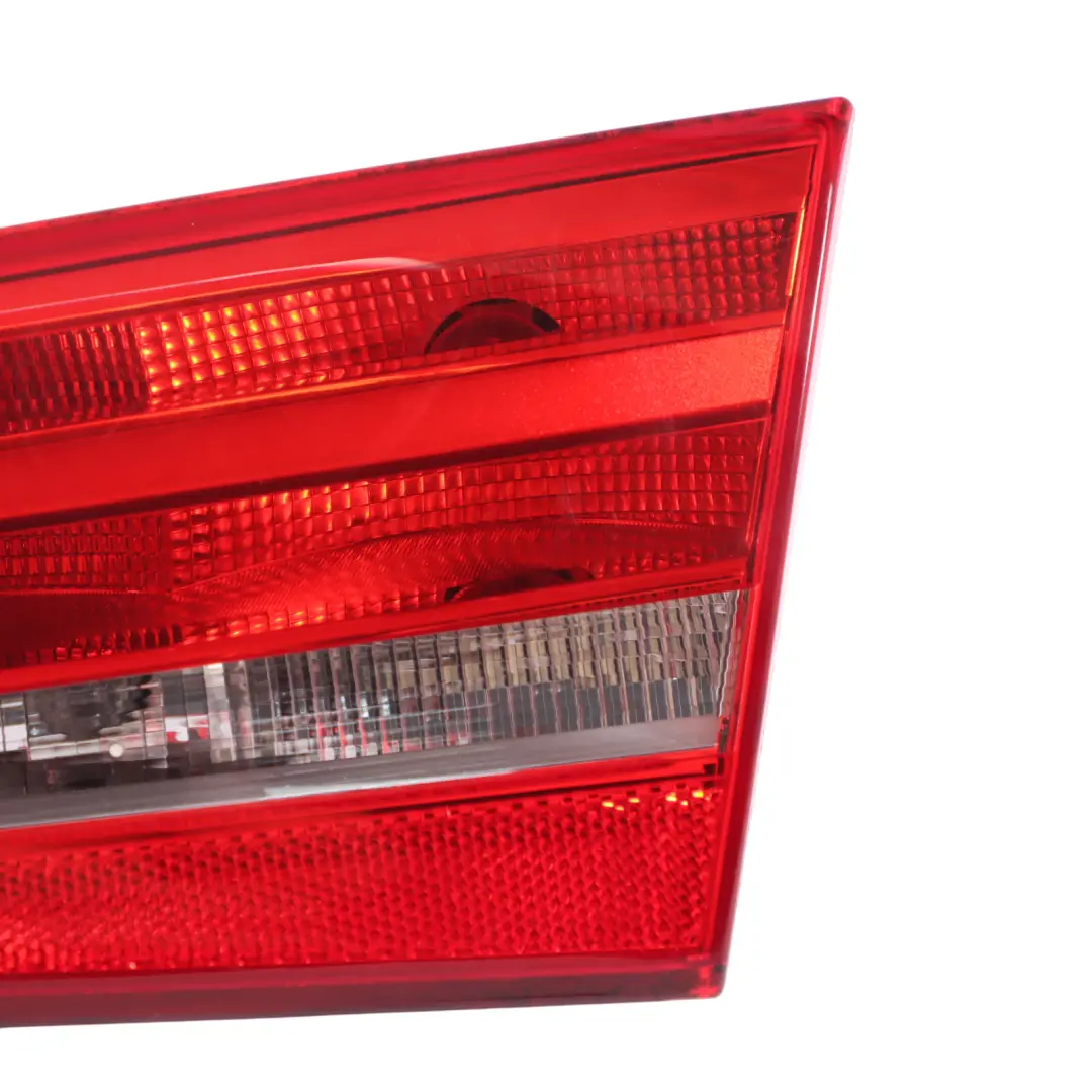 Lampa Prawy Tył Tylna Klapa Bagażnika do Audi A4 B7 o numerze 4G5945094 Audi A4 B7 Lampa Prawy Tył Tylna Klapa Bagażnika - SKU 4G5945094 - Numer Części 4G5945094