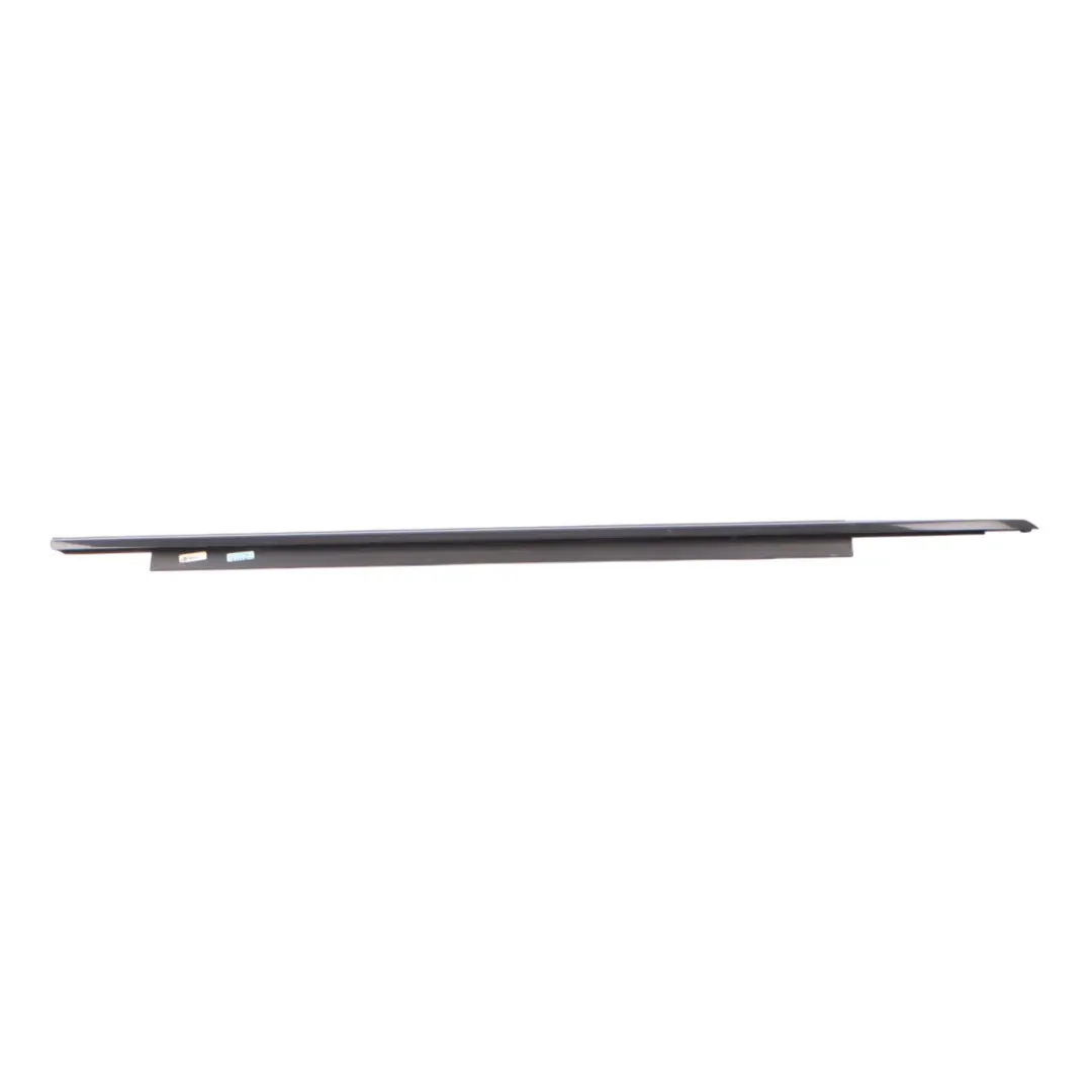 Sportback Porta Guarnizione Meteo Gomma Anteriore Destra per Audi A7 4G con numero di parte 4G8853284H Audi A7 4G Sportback Porta Guarnizione Meteo Gomma Anteriore Destra - SKU 4G8853284H - Numero di parte 4G8853284H