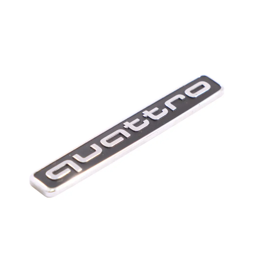 4G8 Tapa Maletero Trasero Tailgate Lettering Quattro Label para Audi A7 con número de pieza 4G8853737 Audi A7 4G8 Tapa Maletero Trasero Tailgate Lettering Quattro Label - SKU 4G8853737 - Número de pieza 4G8853737