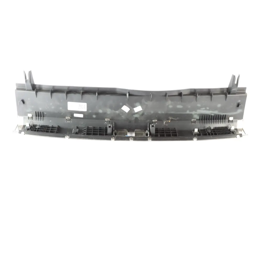 4G8 Sportback Cerradura Tapa Maletero Borde Cromado Talégate para Audi A7 con número de pieza 4G8863471A Audi A7 4G8 Sportback Cerradura Tapa Maletero Borde Cromado Talégate - SKU 4G8863471A - Número de pieza 4G8863471A