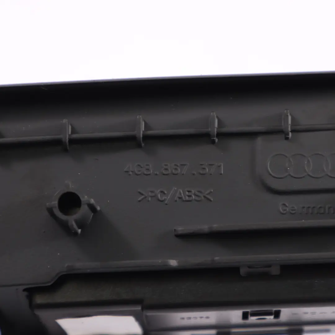 Garniture De Lève Vitre Arrière Gauche Audi A7 4G pour à propos du numéro de pièce 4G8867371 Garniture De Lève Vitre Arrière Gauche Audi A7 4G - SKU 4G8867371 - Numéro de pièce 4G8867371