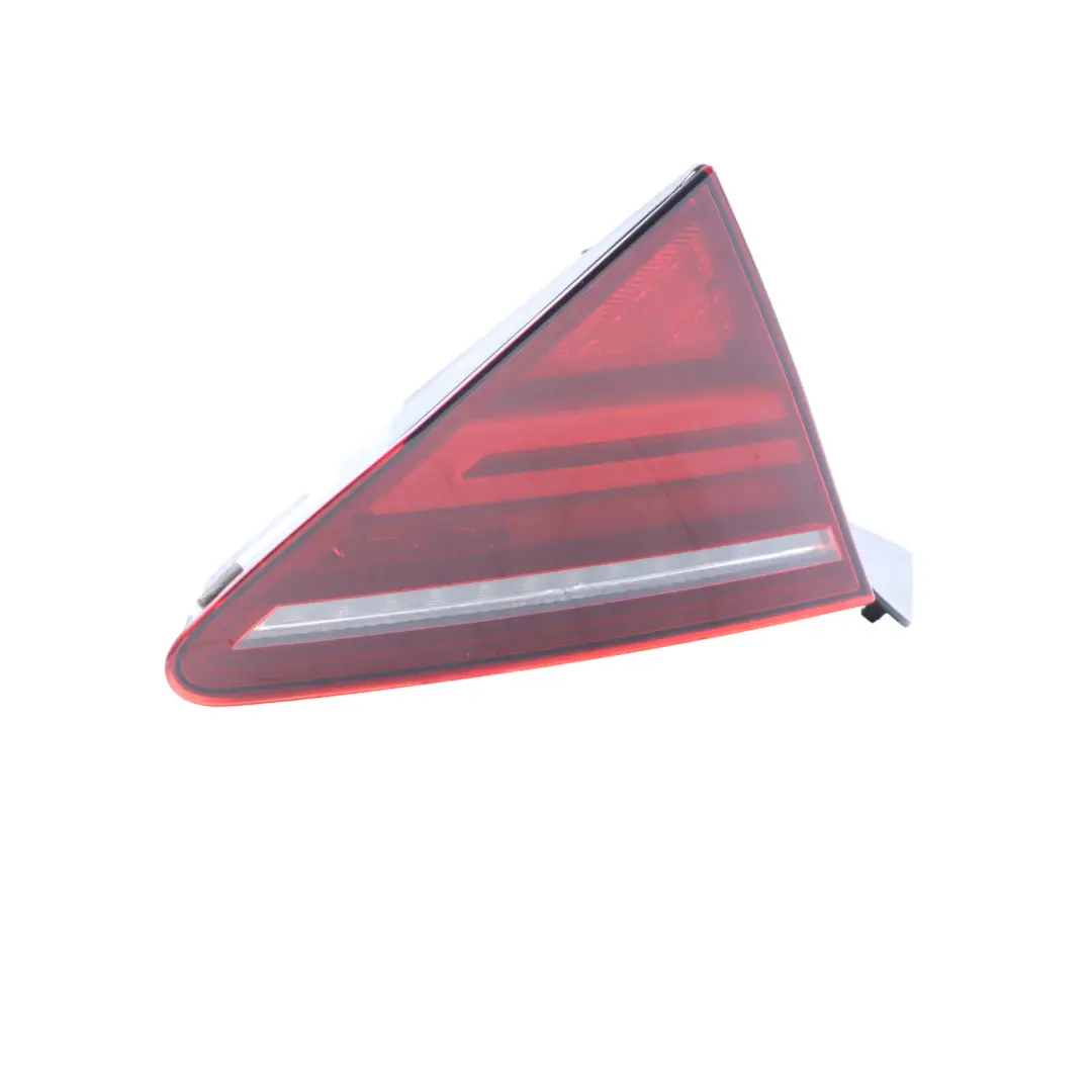 4G8 Hintere Koffer Raum Innere Luke Heck Licht Lampe Links für Audi A7 mit Teilenummer 4G8945093H Audi A7 4G8 Hintere Koffer Raum Innere Luke Heck Licht Lampe Links - SKU 4G8945093H - Teilenummer 4G8945093H