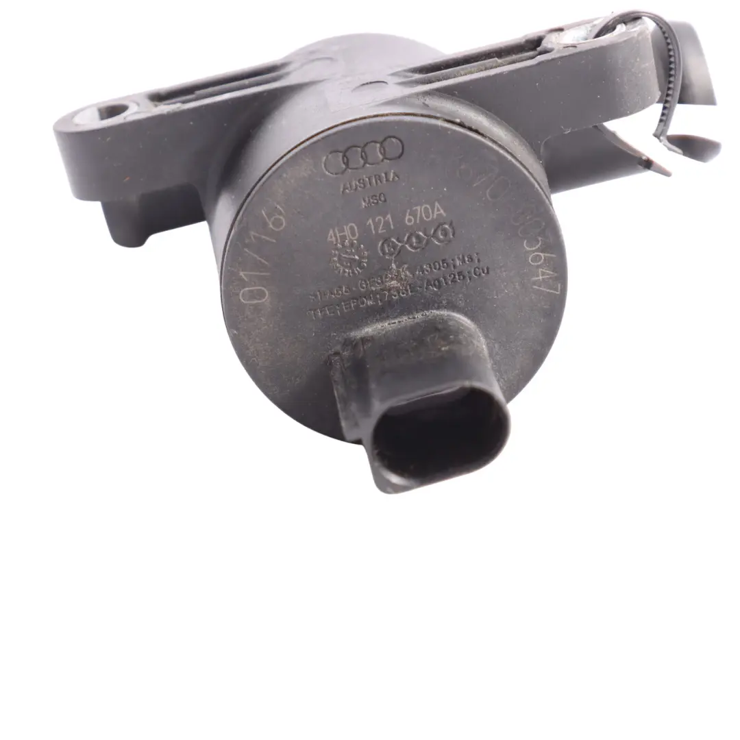 Riscaldatore Acqua Refrigerante Pompa Di Controllo Valvola per Audi A8 4H con numero di parte 4H0121670A Audi A8 4H Riscaldatore Acqua Refrigerante Pompa Di Controllo Valvola - SKU 4H0121670A - Numero di parte 4H0121670A
