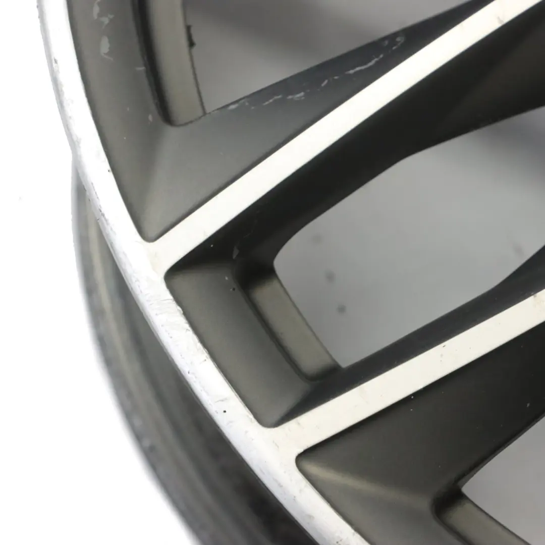 Cerchio Lega 20" 9J ET:37 Star Spoke per Audi A7 C7 4G A8 4H con numero di parte 4H0601025BS Audi A7 C7 4G A8 4H Cerchio Lega 20" 9J ET:37 Star Spoke - SKU 4H0601025BS-1 - Numero di parte 4H0601025BS