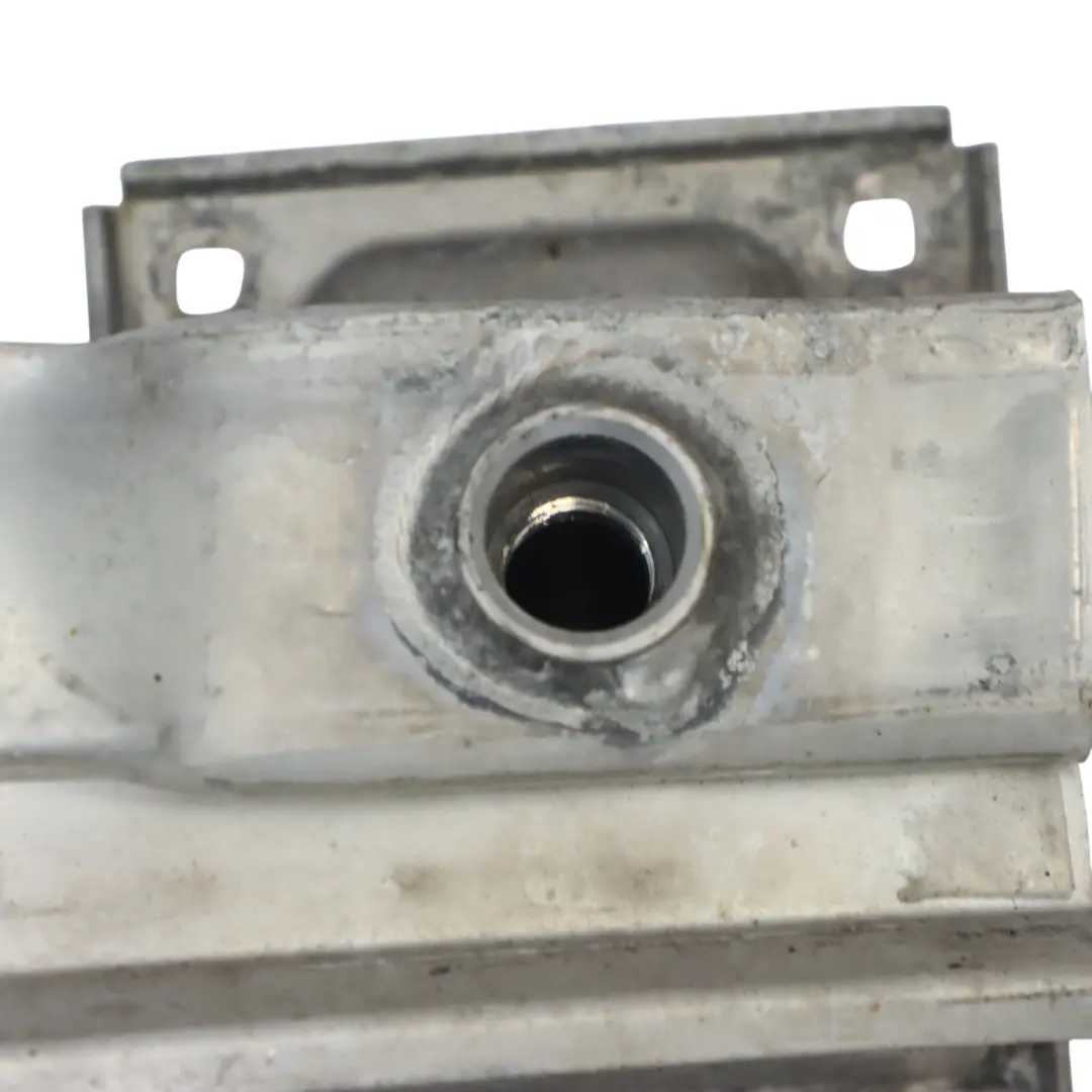 Portaparaurti Audi A8 4H Supporto Traversa Posteriore Barra per con numero di parte 4H0807309C Portaparaurti Audi A8 4H Supporto Traversa Posteriore Barra - SKU 4H0807309C - Numero di parte 4H0807309C