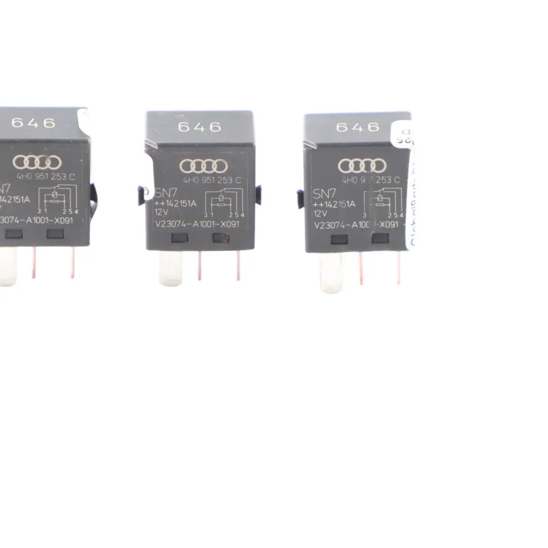 Module multi usages Relais 4 broches 646 pour Seat Skoda Audi VW Polo 6R à propos du numéro de pièce 4H0951253C Seat Skoda Audi VW Polo 6R Module multi usages Relais 4 broches 646 - SKU 4H0951253C-1 - Numéro de pièce 4H0951253C