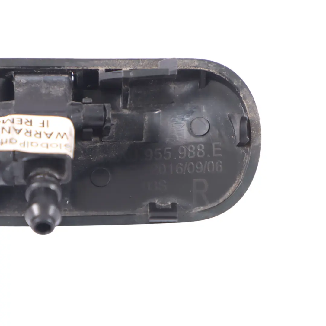 Ugello spruzzo Audi A1 8X A4 B8 A5 8T lavavetri parabrezza destro per con numero di parte 4H0955988B Ugello spruzzo Audi A1 8X A4 B8 A5 8T lavavetri parabrezza destro - SKU 4H0955988B - Numero di parte 4H0955988B