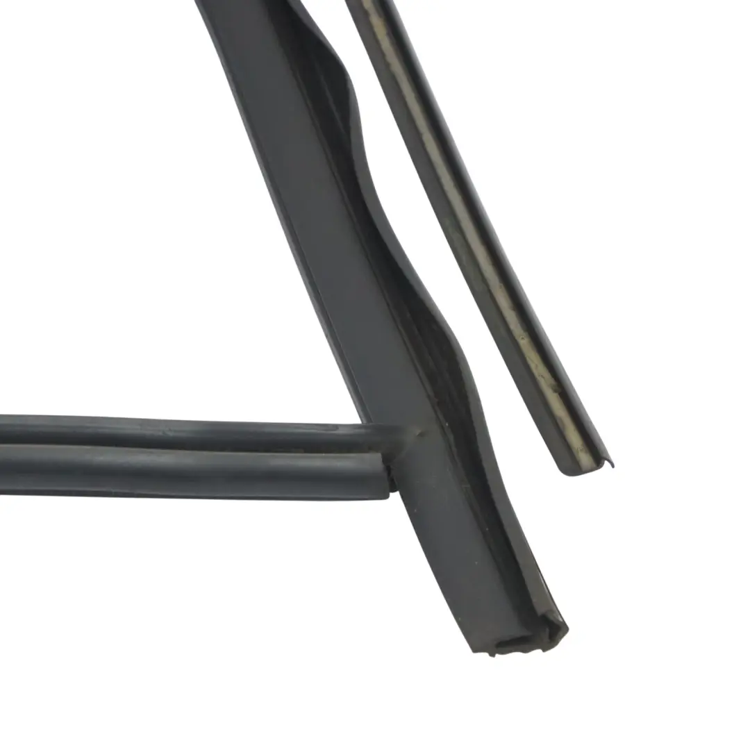 A8L 4H D4 Porte Fenêtre Guide Joint Cadre Arrière Gauche pour Audi à propos du numéro de pièce 4H4839439E Audi A8L 4H D4 Porte Fenêtre Guide Joint Cadre Arrière Gauche - SKU 4H4839439E - Numéro de pièce 4H4839439E