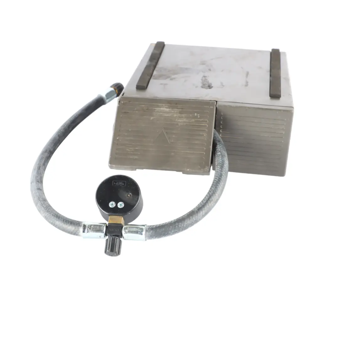 Kompresor Wypełniacz Naprawczy Do Opon do Audi Q7 4L o numerze 4L0012615 Audi Q7 4L Kompresor Wypełniacz Naprawczy Do Opon - SKU 4L0012615 - Numer Części 4L0012615